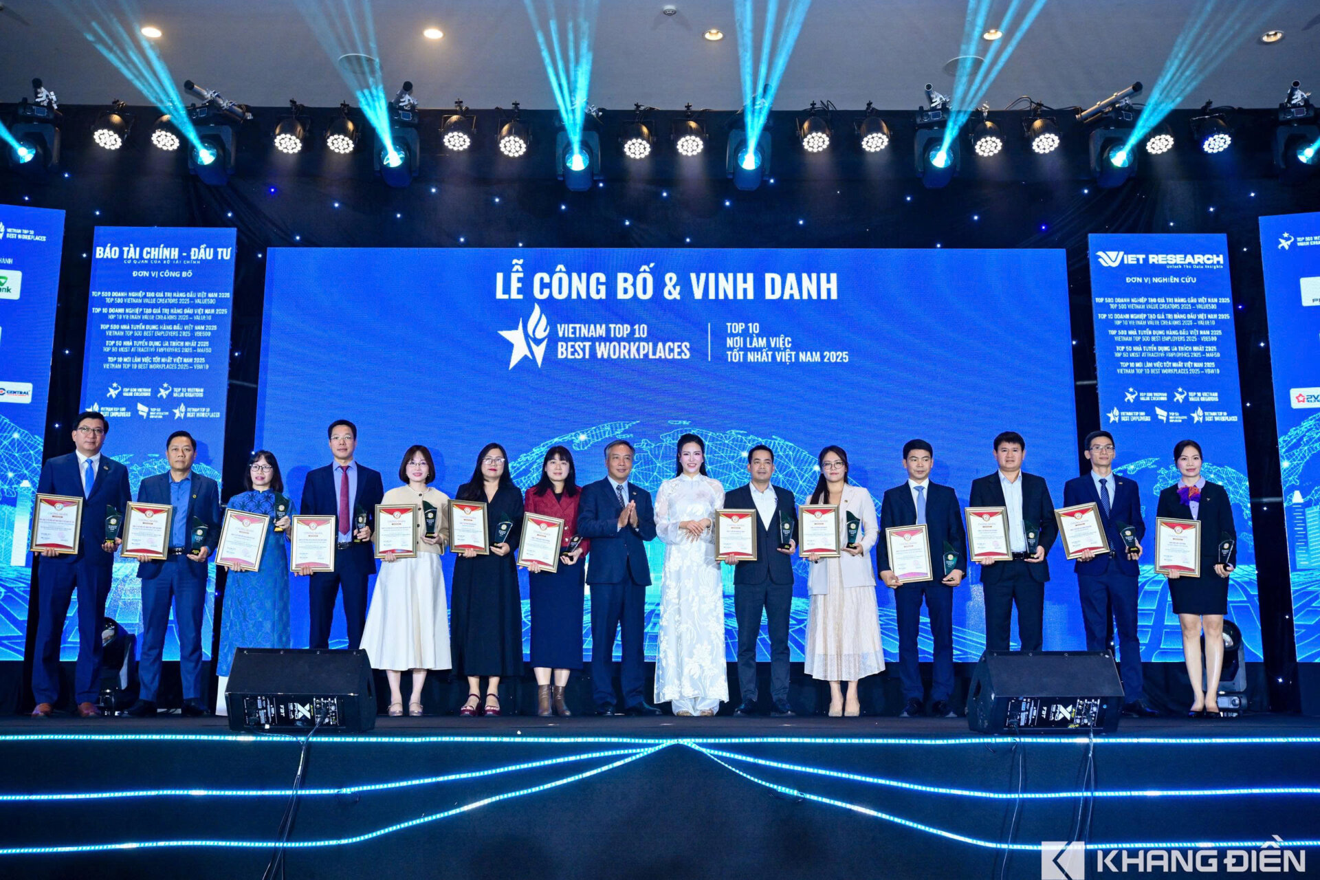 TẬP ĐOÀN KHANG ĐIỀN (KDH) ĐƯỢC VINH DANH “TOP 10 NƠI LÀM VIỆC TỐT NHẤT VIỆT NAM NGÀNH BẤT ĐỘNG SẢN” 2 z7376022638517 38be6ac04b74f52a977382bb27286081